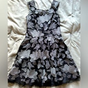 Vera Wang Cocktail Dress Size 6
